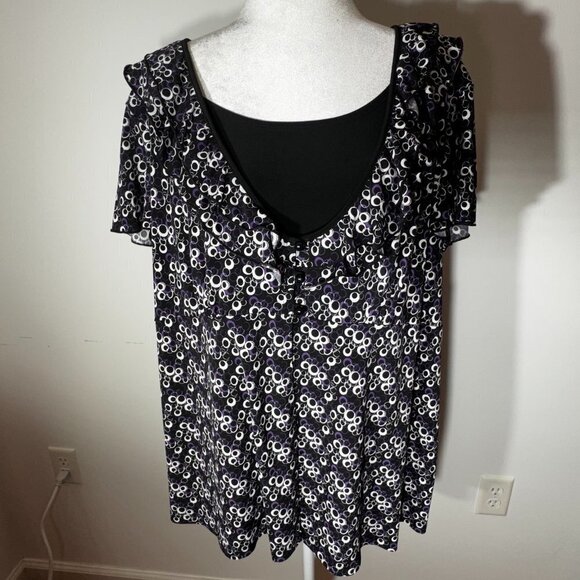 NWT Essentials Pullover Top - 26/28W - Picture 1 of 8
